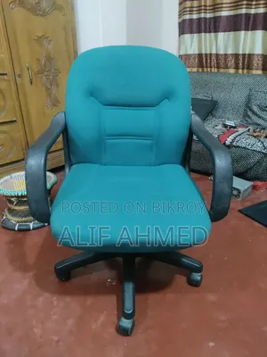 Chair (Navana Furniture)