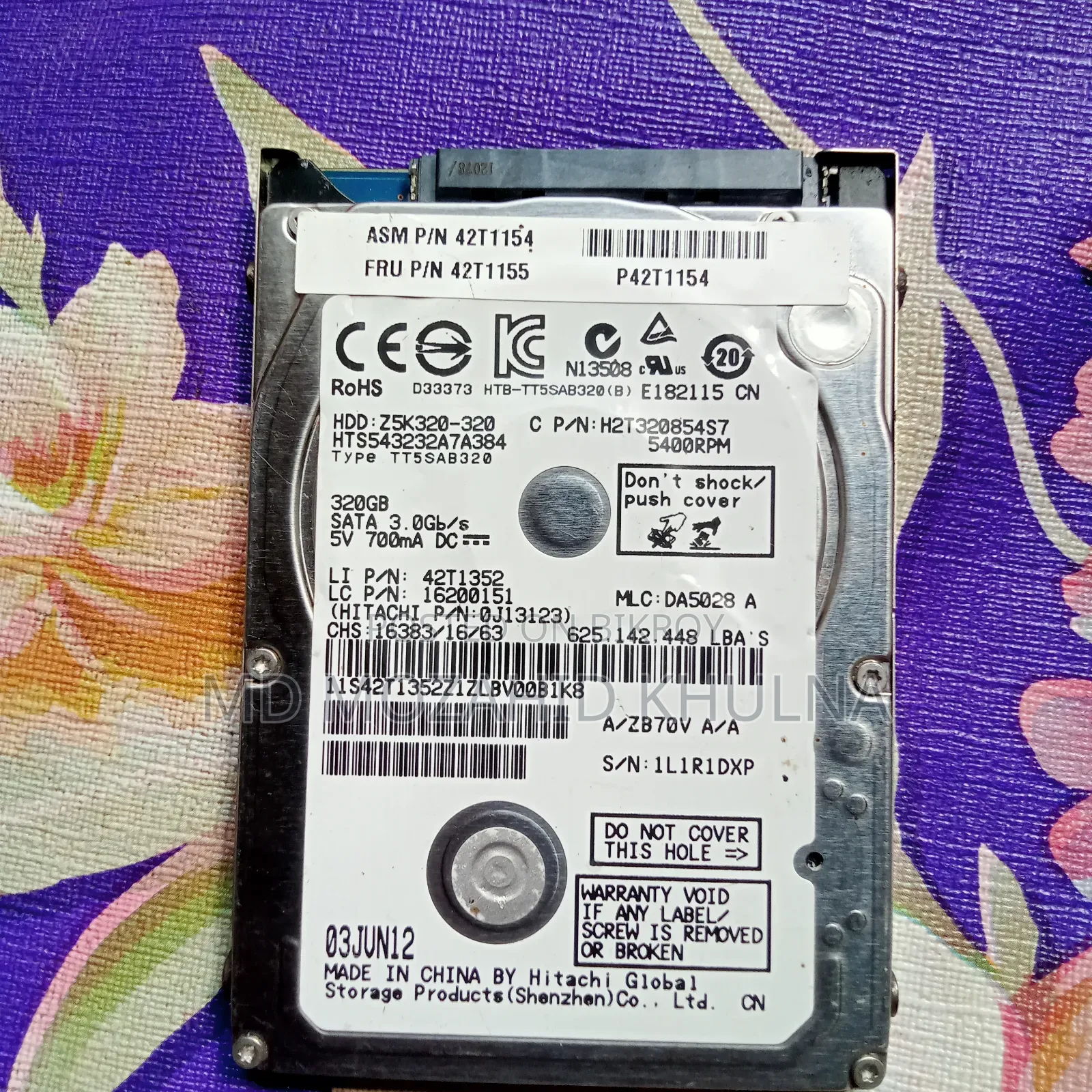 Three pieces of laptop hard disks, 2 pieces of RAM