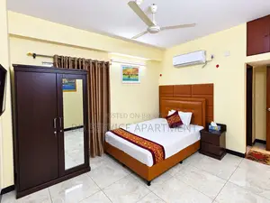 উত্তরায় এলিগেন্ট ক্রিম রঙের সাজানো ৪ বেডরুমের অ্যাপার্টমেন্ট ভাড়া দেওয়া হবে