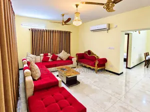 উত্তরায় এলিগেন্ট ক্রিম রঙের সাজানো ৪ বেডরুমের অ্যাপার্টমেন্ট ভাড়া দেওয়া হবে