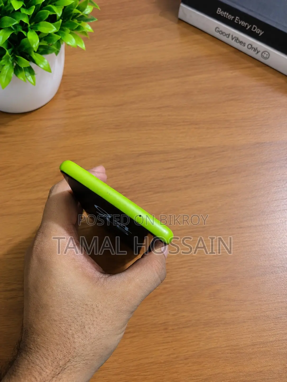 মোটোরোলা মোটো জি৮৫ ১২৮ জিবি অরেঞ্জ