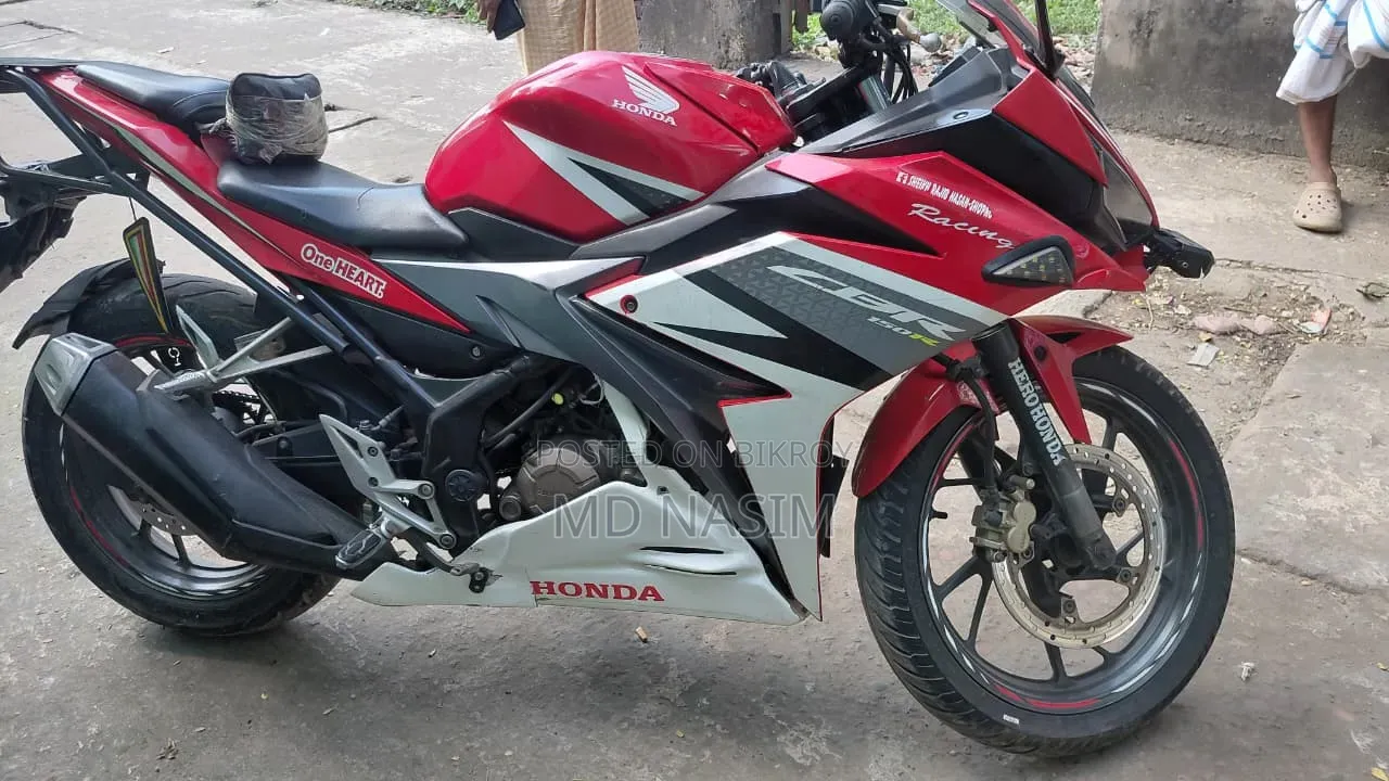 হোন্ডা সিবিআর ২০১৮ লাল