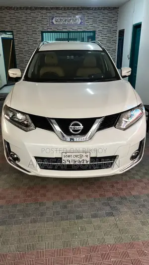 নিসান এক্স-ট্রেইল ২.০ হাইব্রিড এফডব্লিউডি ২০১৬ পার্ল