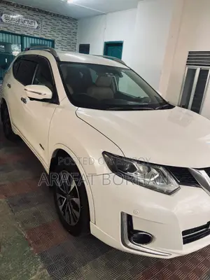 Nissan X-Trail 2.0 Hybrid FWD 2016 Pearl