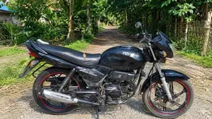 Runner Bullet 100 2018 Black