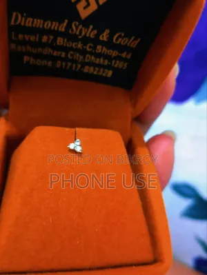 Diamond Nose Pin