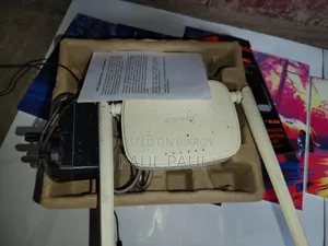টেন্ডা এন৩০১ ওয়্যারলেস এন৩০০ ওয়াইফাই রাউটার অ্যাডাপ্টার এবং বক্স সহ