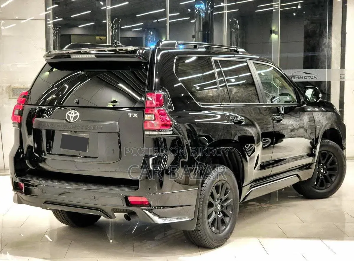 Toyota Land Cruiser Prado 2.7 2022 Black