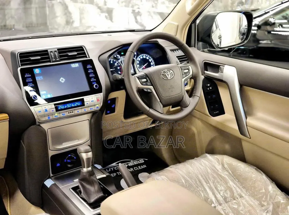 Toyota Land Cruiser Prado 2.7 2022 Black