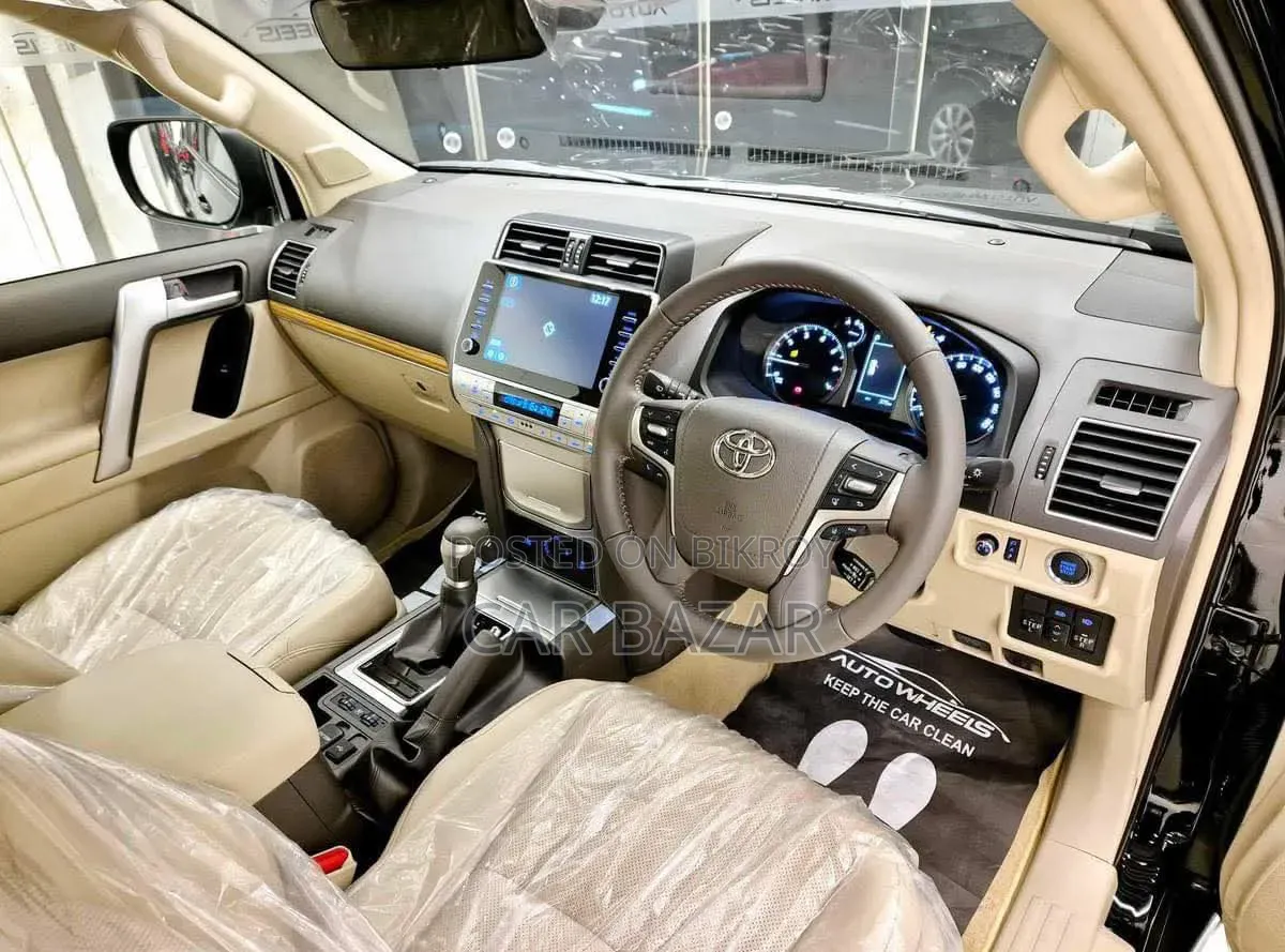 Toyota Land Cruiser Prado 2.7 2022 Black