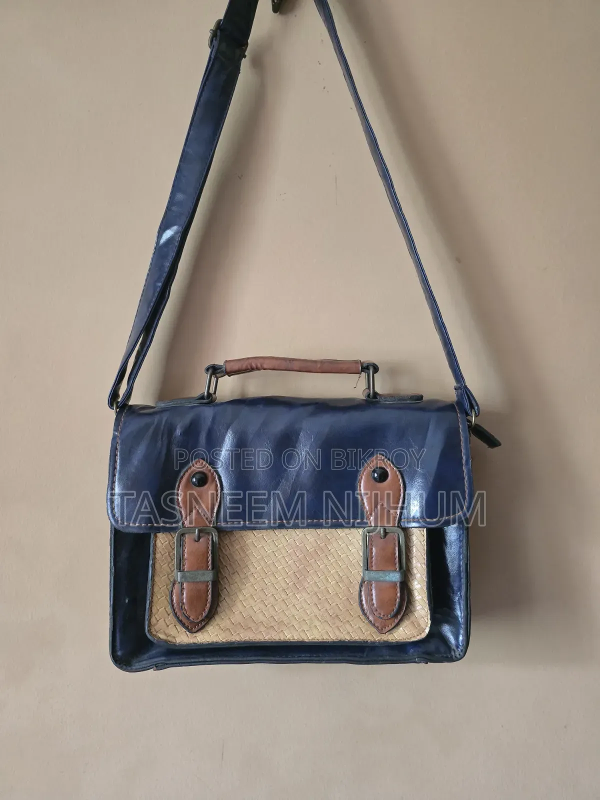 মহিলাদের ব্যাগ / Women's Bag