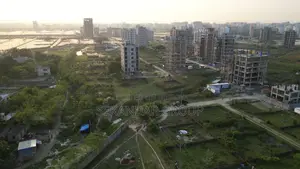 ব্লক-এমে ৩০০ ফুট রাস্তার পাশে ৪ কাঠার প্লট
