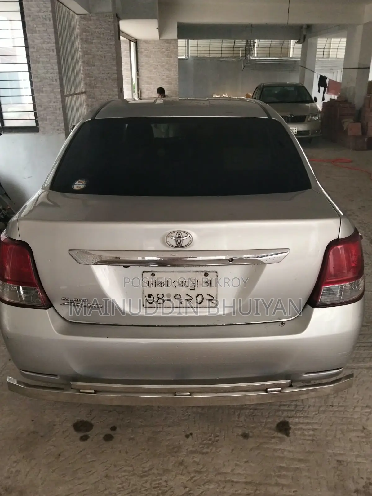 টয়োটা এক্সিও ২০১২ রূপালি
