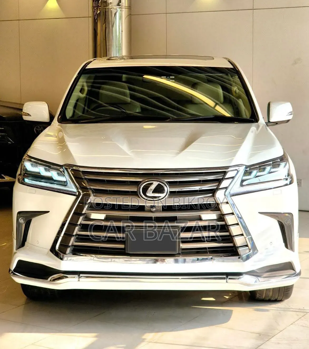 Lexus LX 570 All-Wheel Drive 2013 White