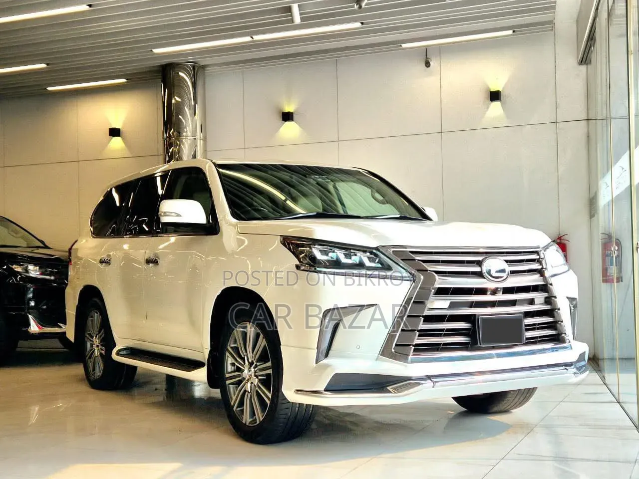 Lexus LX 570 All-Wheel Drive 2013 White