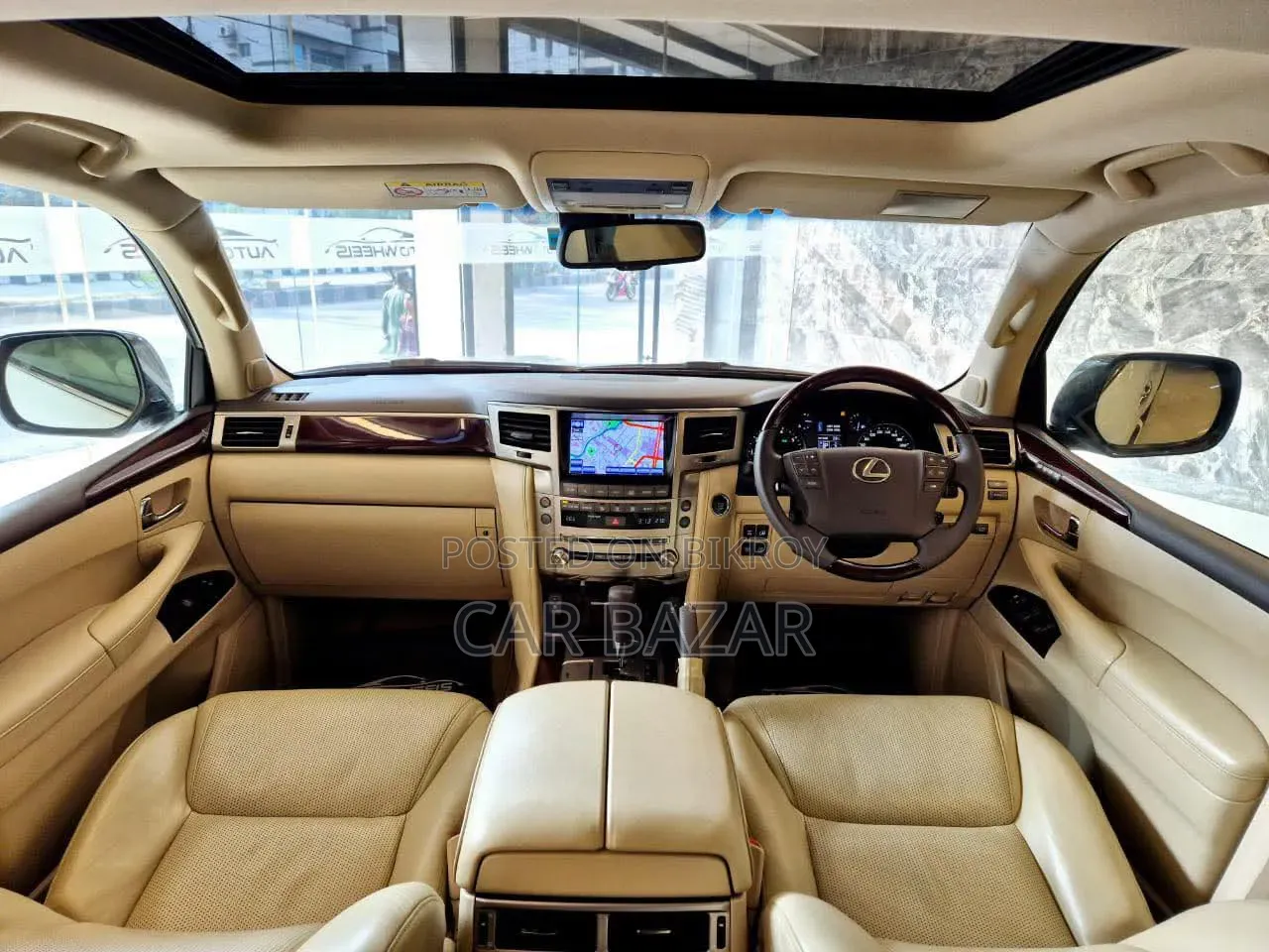 Lexus LX 570 All-Wheel Drive 2013 White