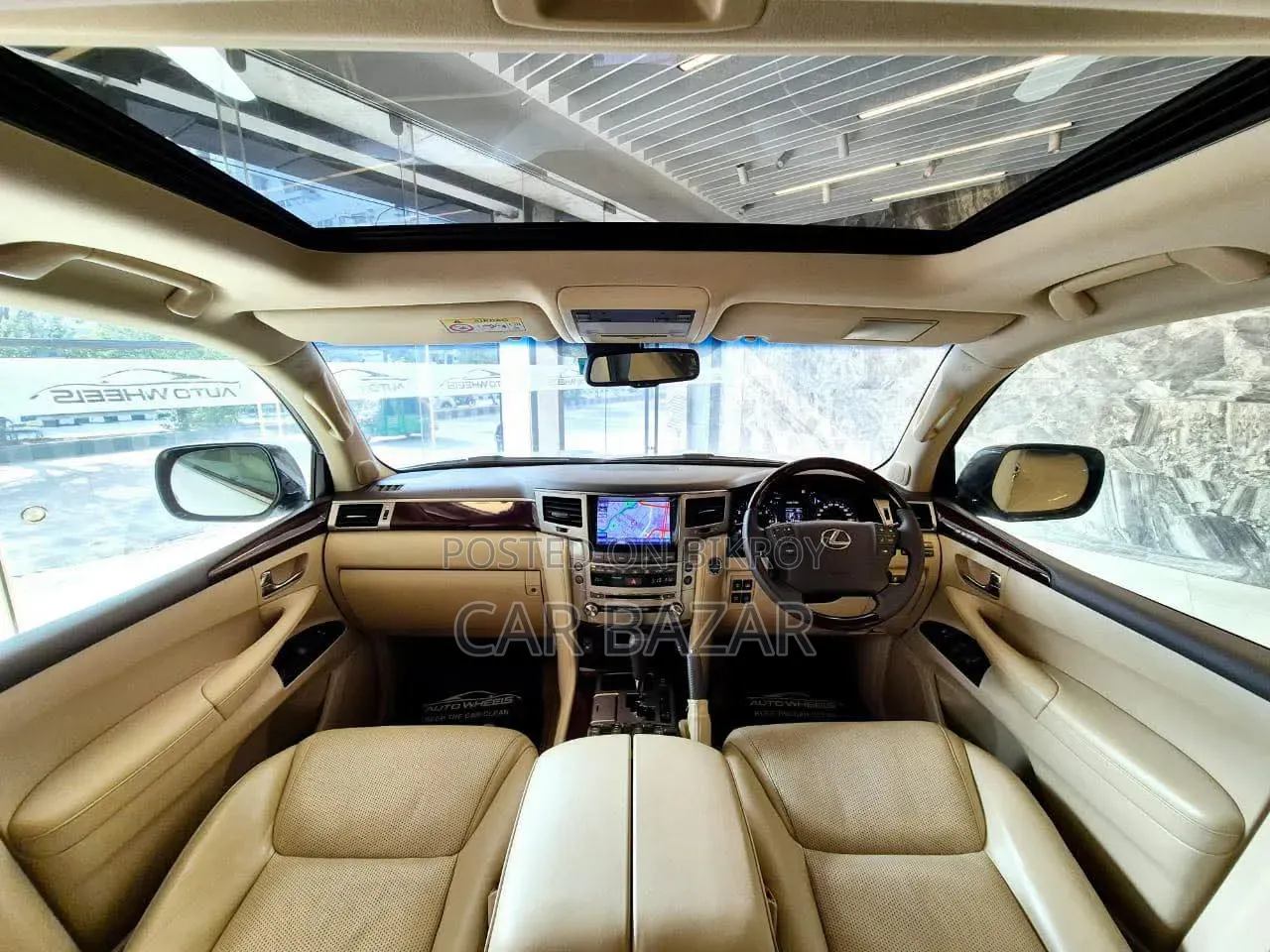 Lexus LX 570 All-Wheel Drive 2013 White
