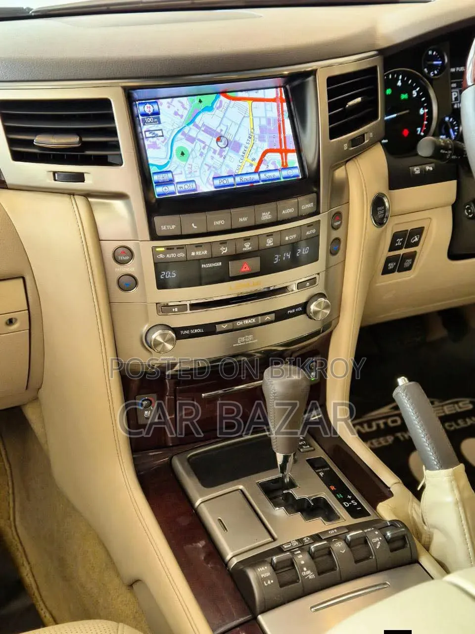 Lexus LX 570 All-Wheel Drive 2013 White