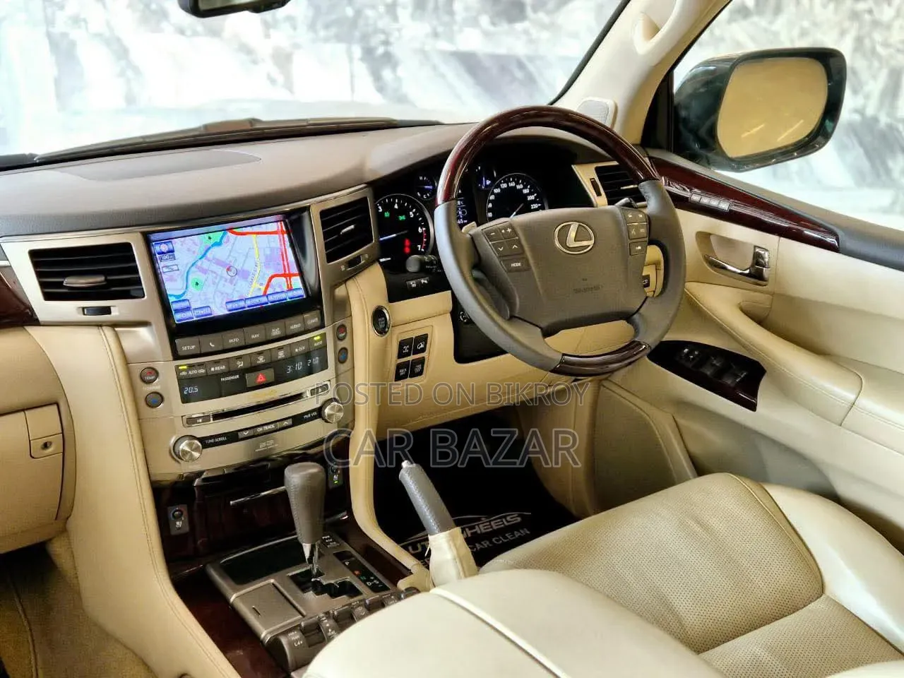 Lexus LX 570 All-Wheel Drive 2013 White