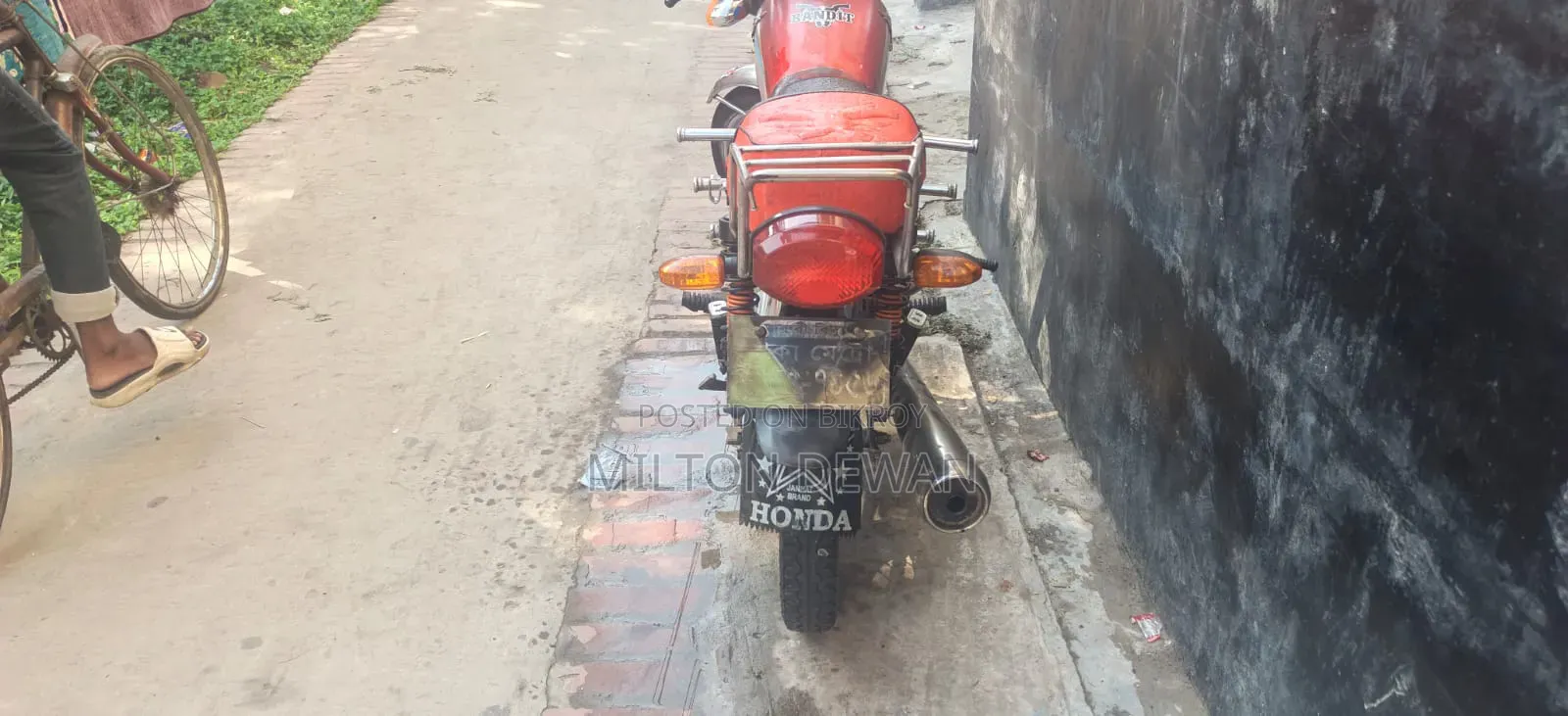 Honda 2009 Red