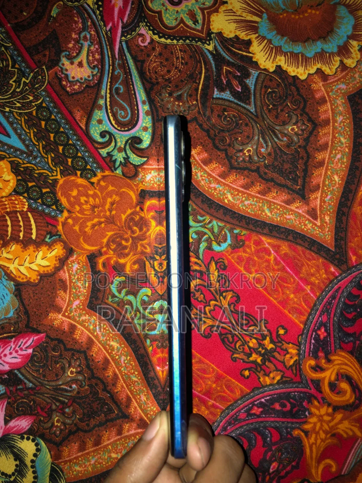 রিয়েলমি ৮ প্রো ১২৮ জিবি নীল