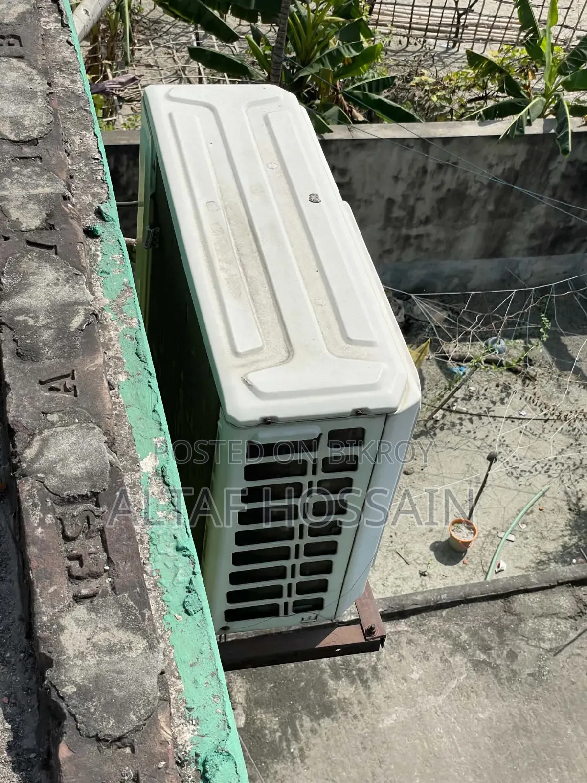 ফুল ফ্রেশ সিঙ্গার দের টন ইনভাটার রানিং এসি বিক্রয় হবে