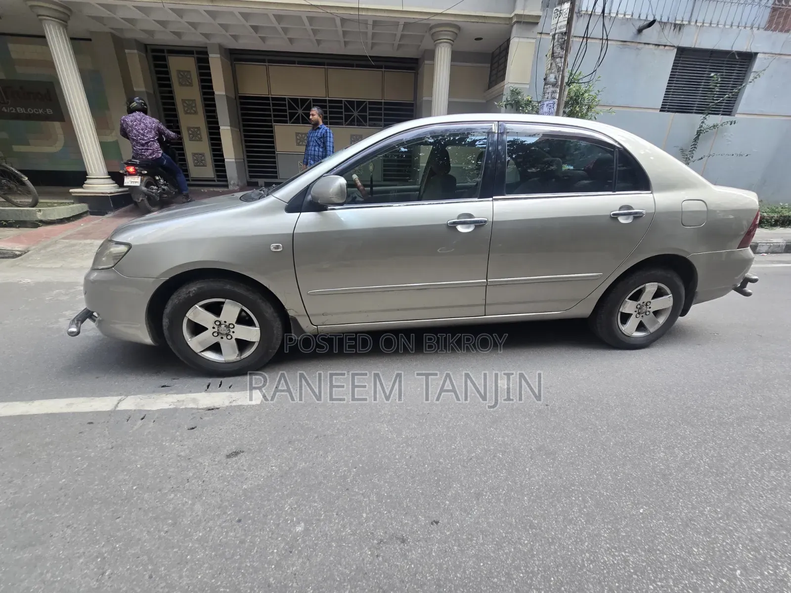 টয়োটা করোল্লা সেডান ২০০৫ গোল্ড
