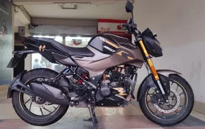 Hero Xtreme 160R 2025 Gray
