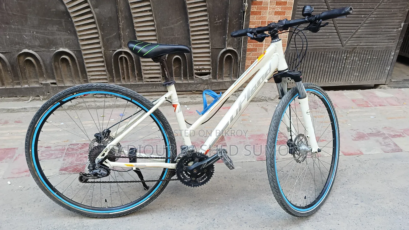 Upland Ls390 Cross Series (White Variant)