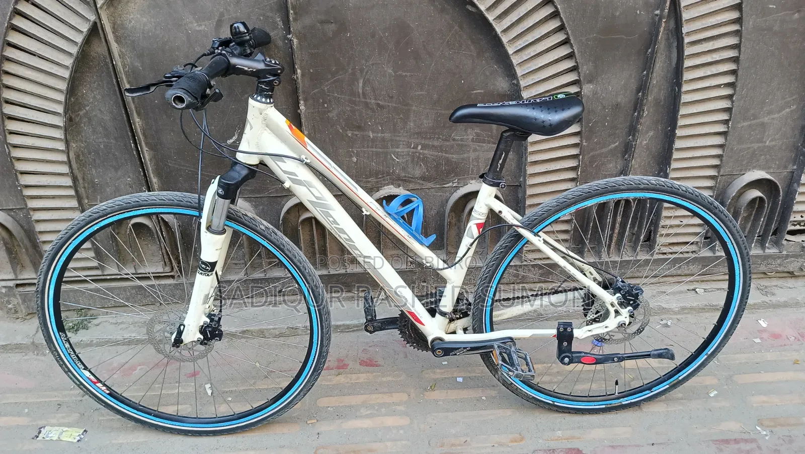 Upland Ls390 Cross Series (White Variant)