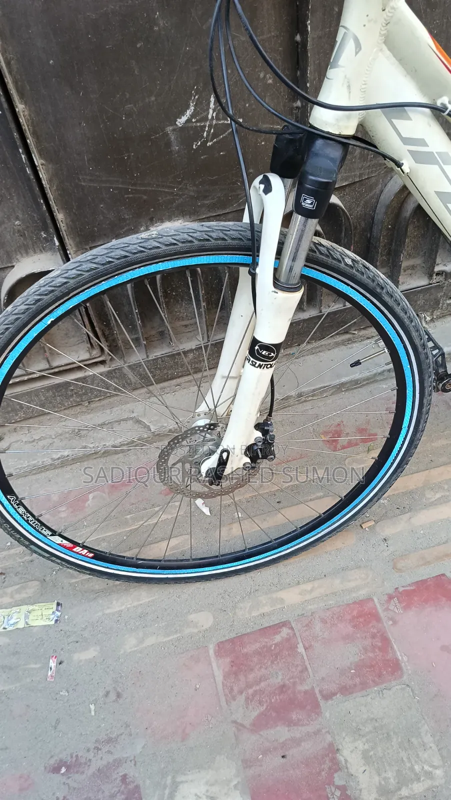 Upland Ls390 Cross Series (White Variant)