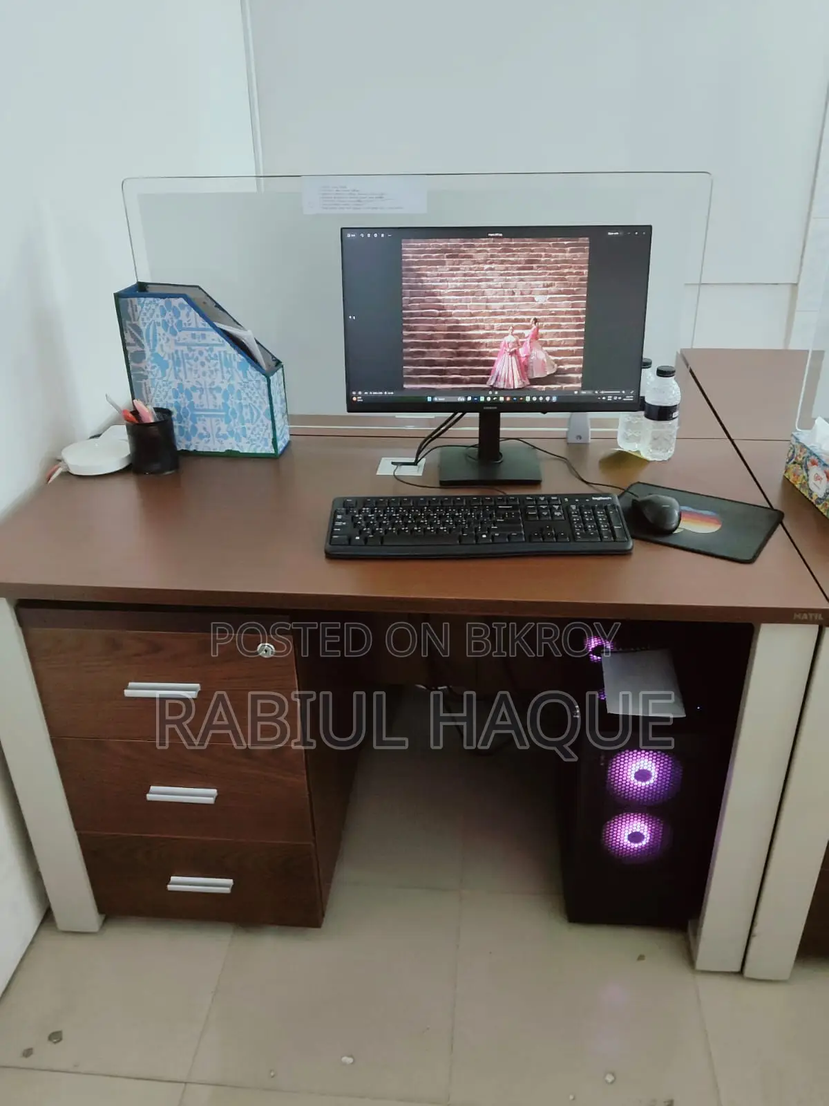 ওয়ার্ক স্টেশন
