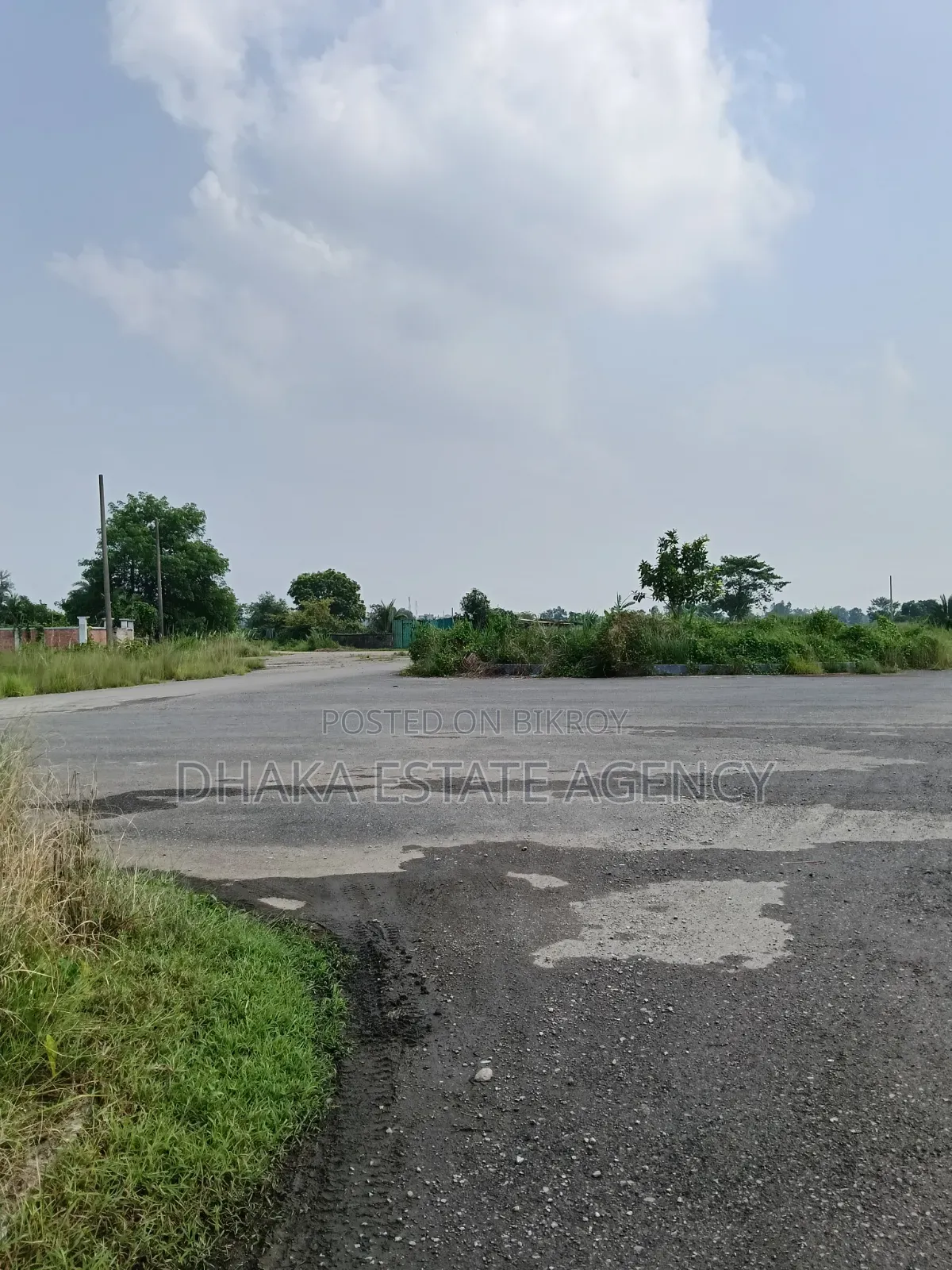 সেক্টর-১৭এ, ৬০ ফুট রোড ৩ কাঠা প্লট বিক্রি