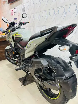 হোন্ডা এক্স-ব্লেড ১৬০ ২০২৫ ধূসর