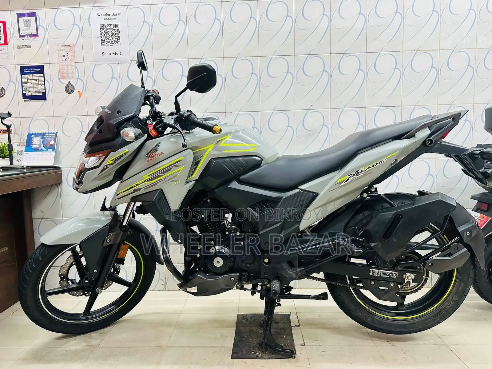 হোন্ডা এক্স-ব্লেড ১৬০ ২০২৫ ধূসর