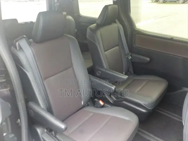 Toyota Esquire 2021 Red