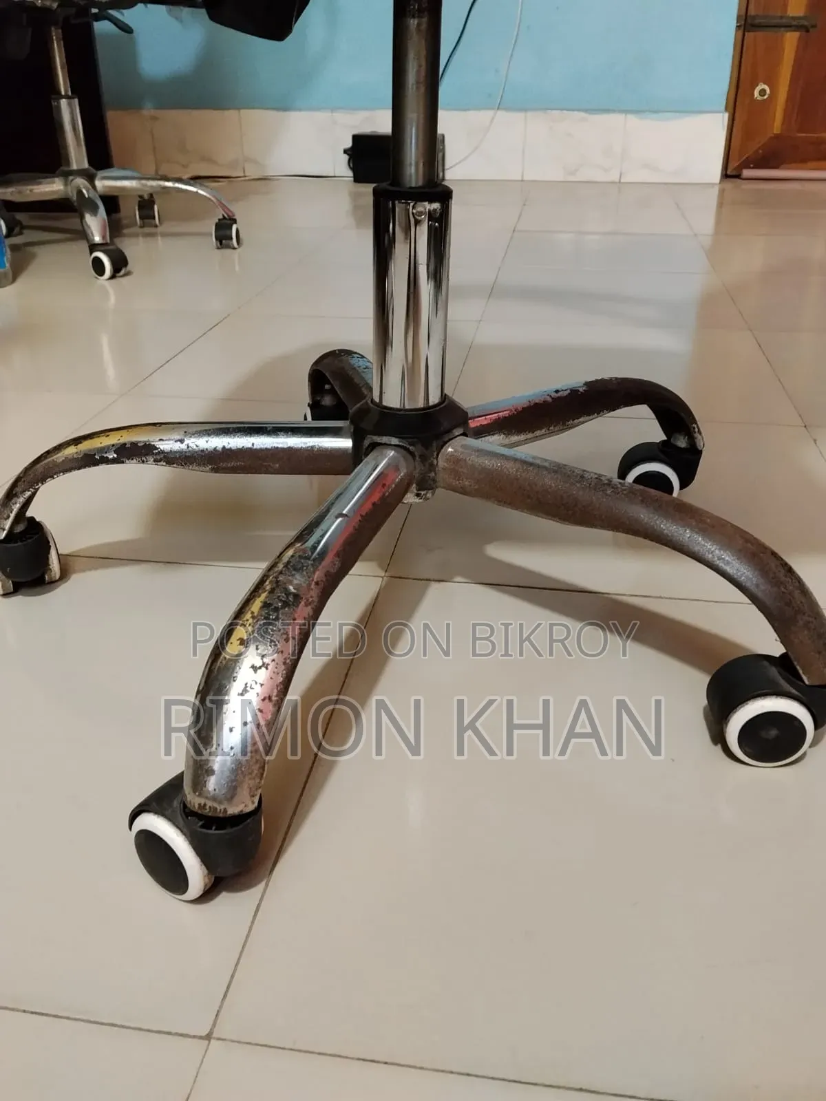 Office Chair for Sale | 4 PCS Available | Good Condition