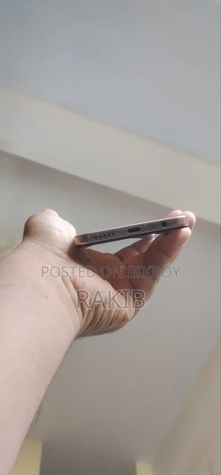Vivo Y28 128 GB Gold