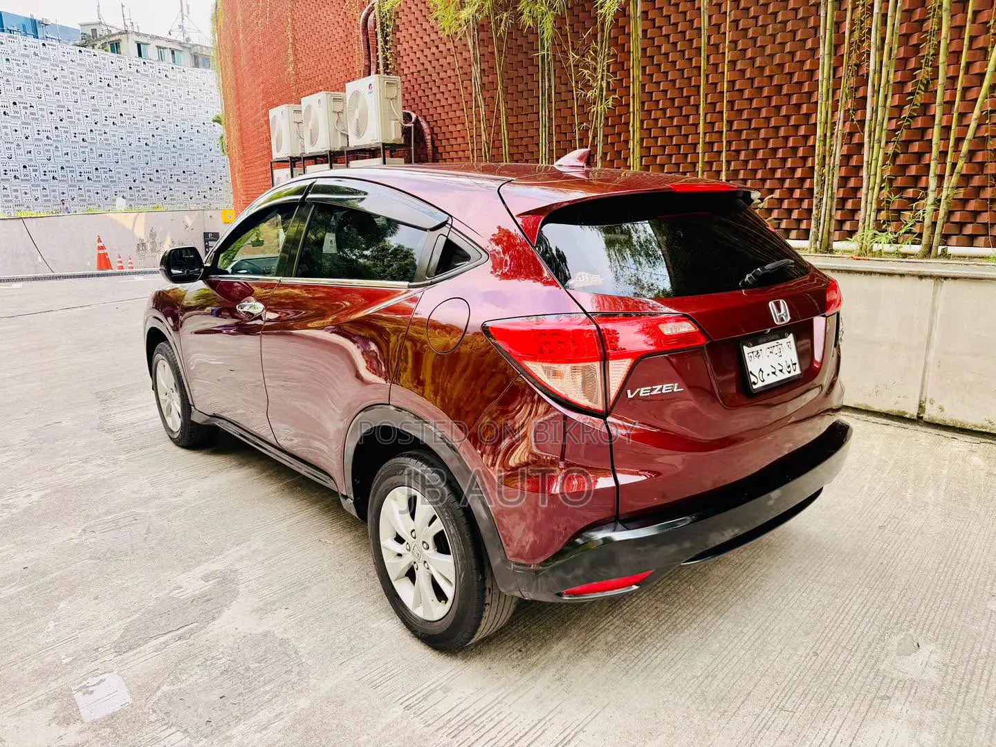 Honda Vezel 2015 Red