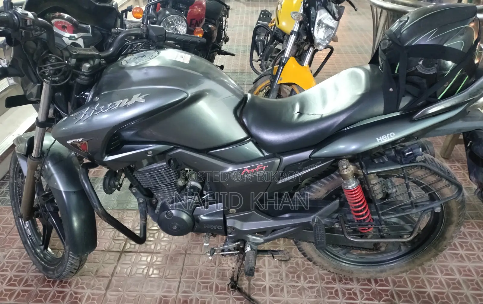হিরো হাঙ্ক ২০১৫ গ্রে