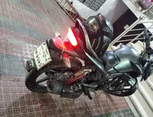 হিরো হাঙ্ক ২০১৫ গ্রে
