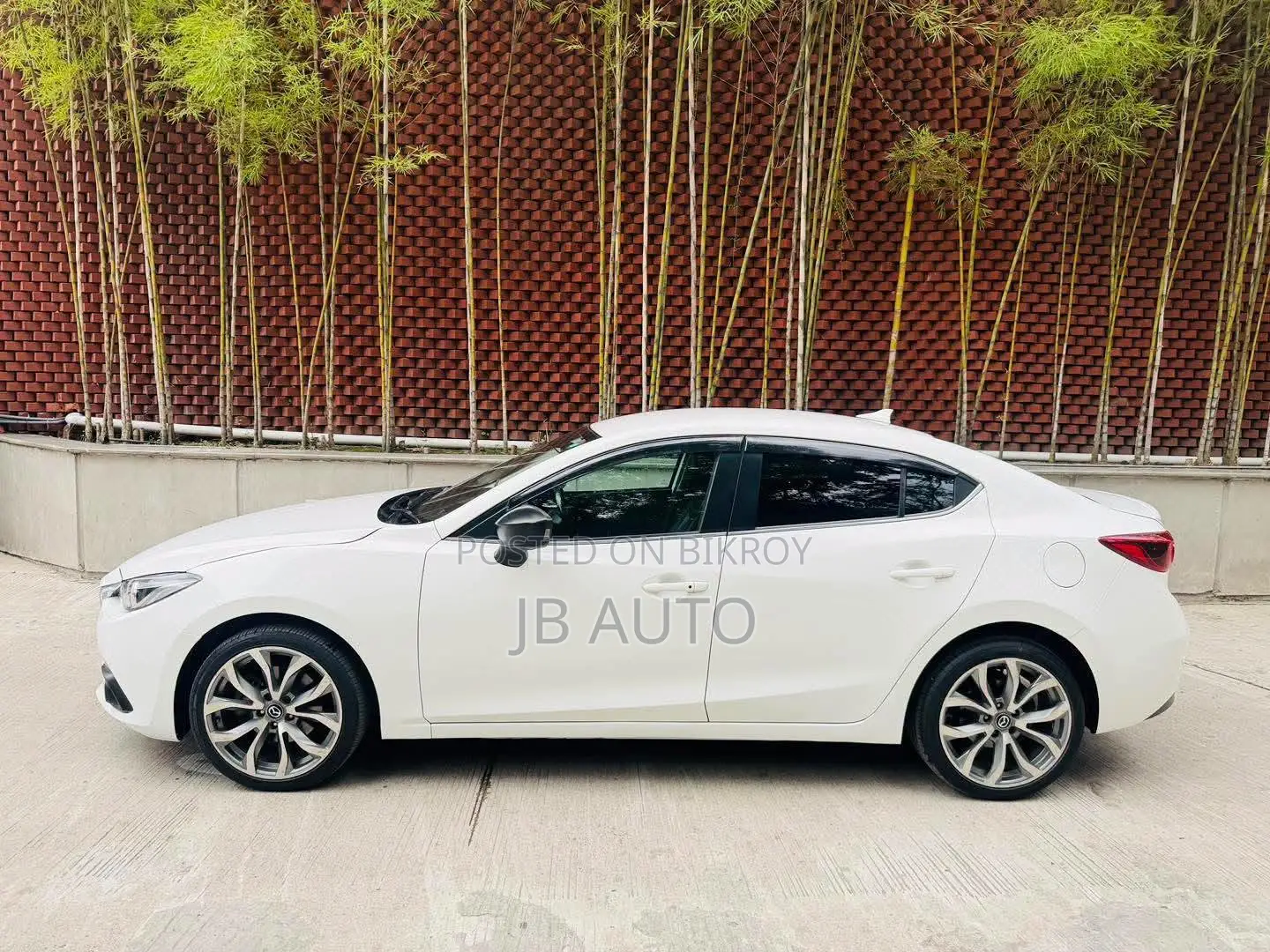Mazda Axela 2013 Pearl