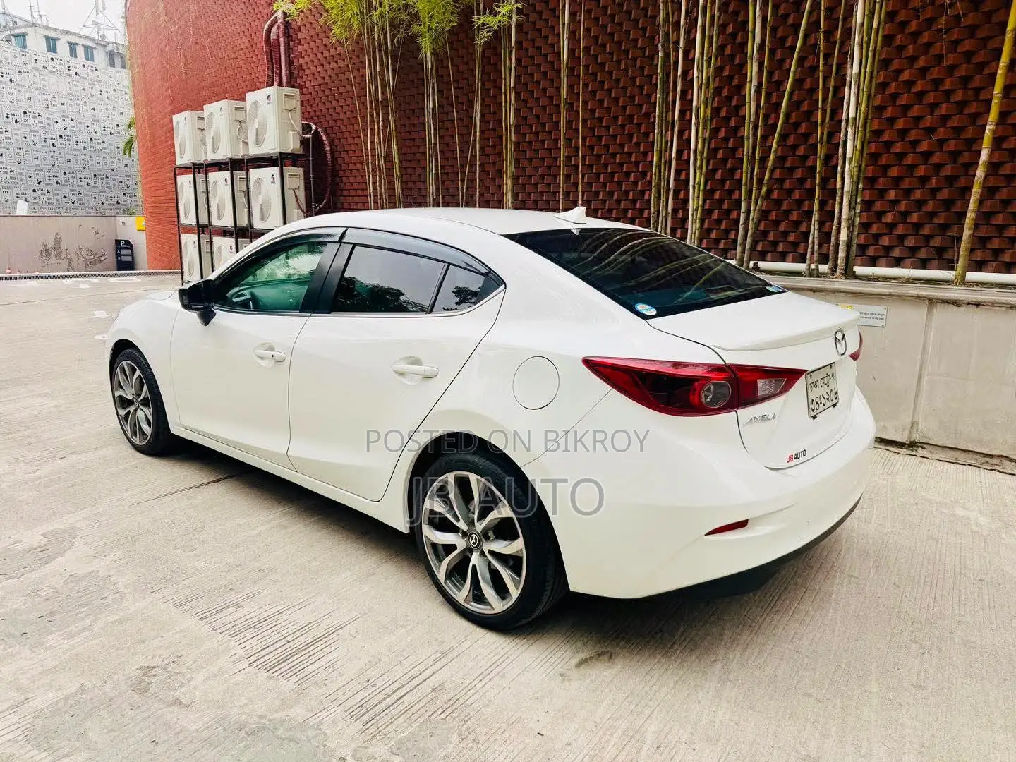 Mazda Axela 2013 Pearl