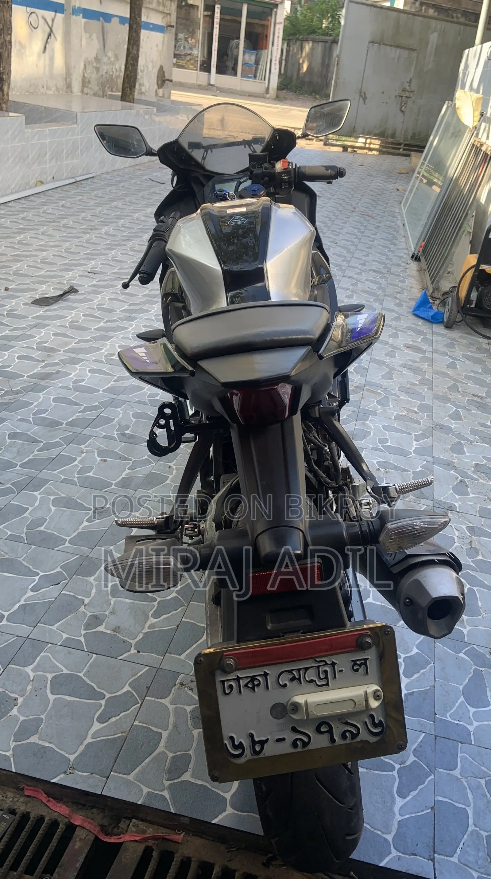 ইয়ামাহা আর১৫এম ২০২৪ সিলভার
