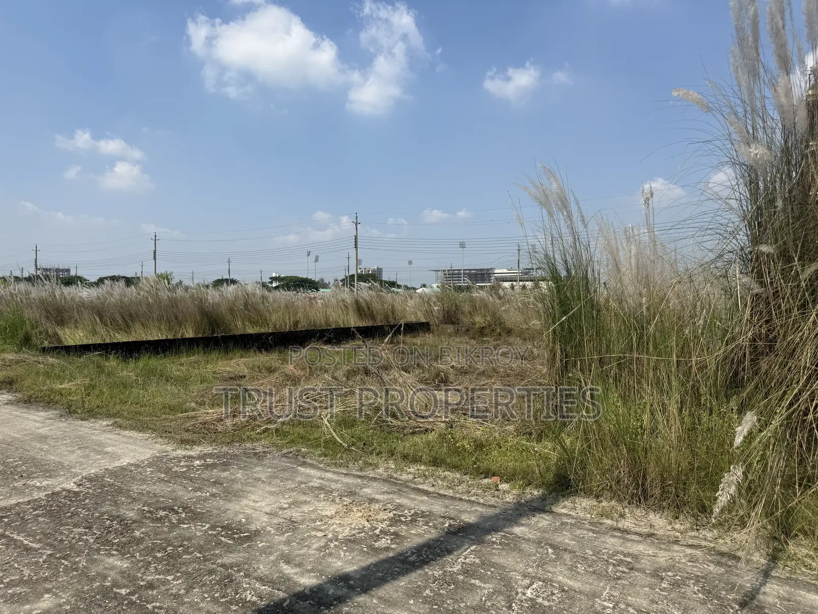 ব্লক–পি-তে ৩ কাঠা দক্ষিণমুখী প্লট বিক্রয়