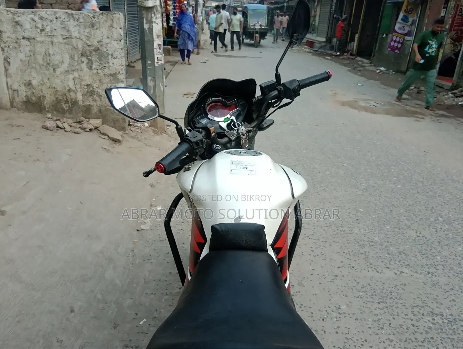 হিরো হাংক ২০১৭ হোয়াইট