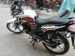 হিরো হাংক ২০১৭ হোয়াইট