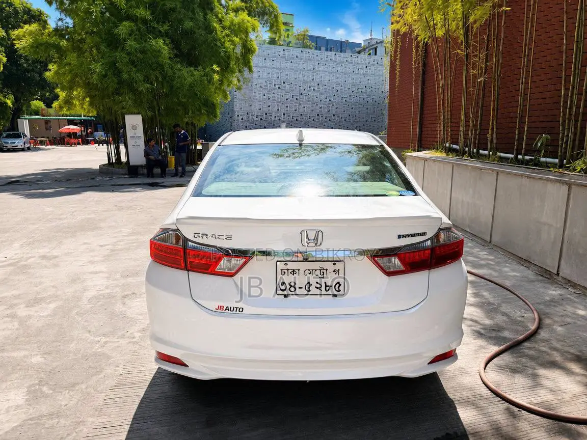 Honda Grace 2014 Pearl