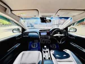 Honda Grace 2014 Pearl