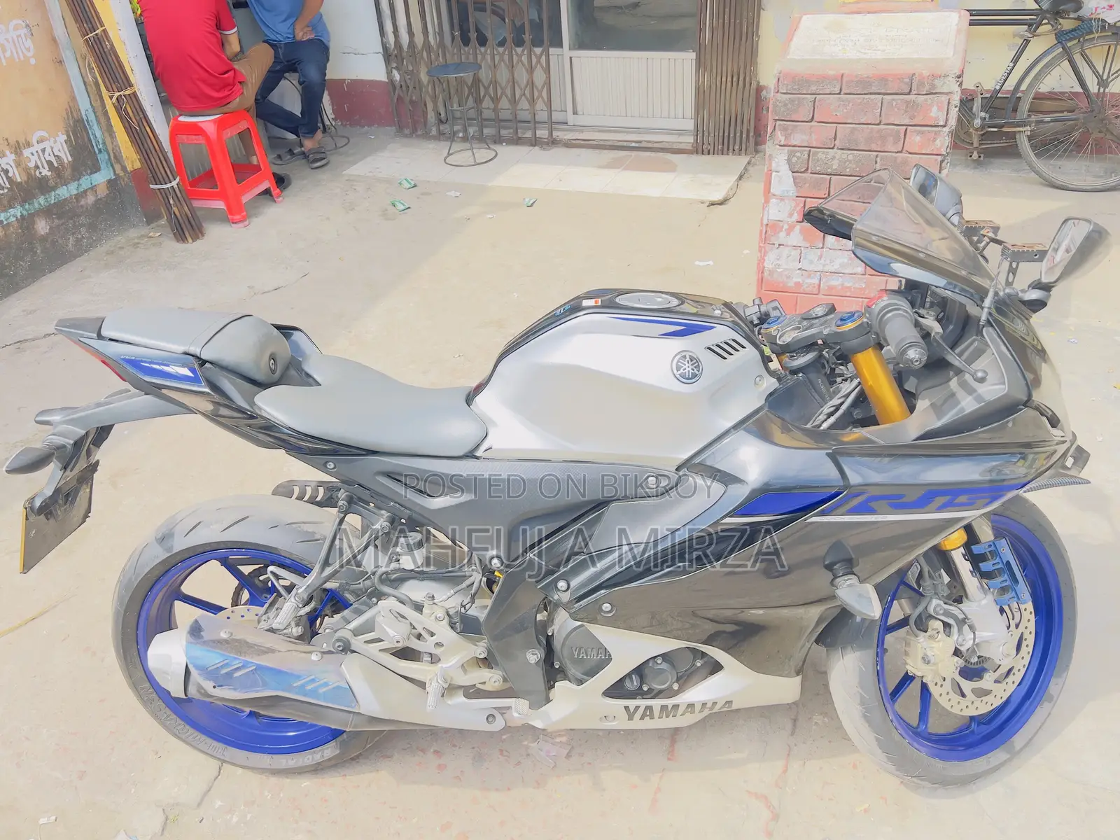 Yamaha R15M 2024 Silver